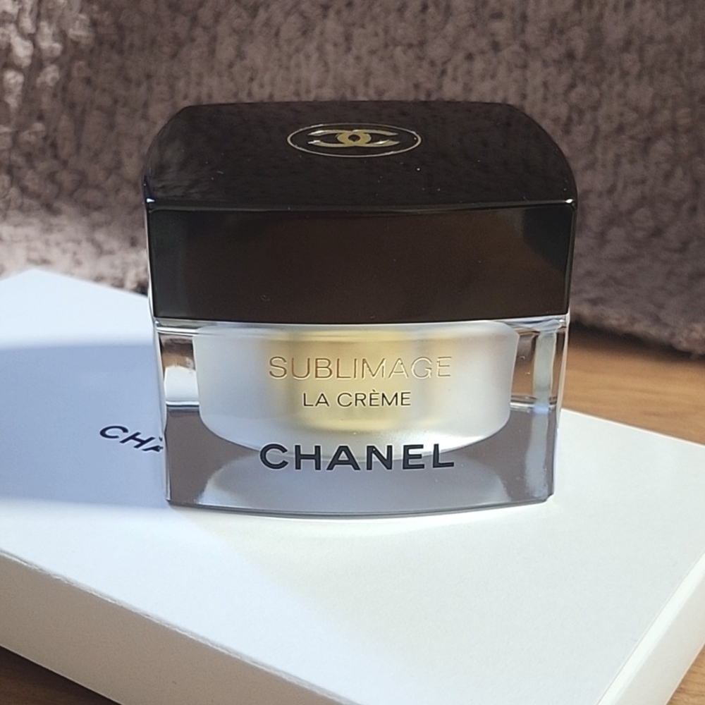 CHANEL SUBLIMAGE LA CREME TEXTURE UNIVERSELLE Face Cream - Picture 2 of 5